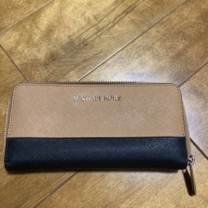 Michael Kors wallet